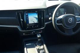 Volvo V90 D4Cross Country SE Lux Volvo V90 D4Cross Country SE Lux